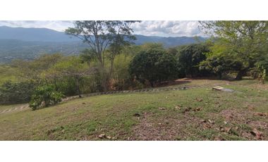 Casaquinta con piscina, 6500 M2 en 1399 mill en La Mesa CUND