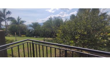 Casaquinta con piscina, 6500 M2 en 1399 mill en La Mesa CUND