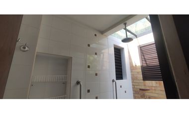 Casaquinta con piscina, 6500 M2 en 1399 mill en La Mesa CUND