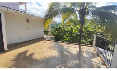 Casa campestre de 697 M2 en 1200 mill en San Joaquin, Ins de La Mesa