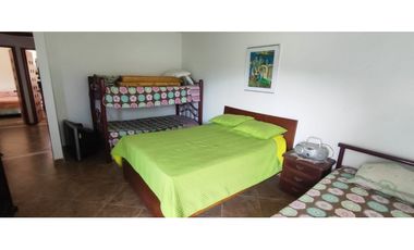 Casa campestre de 697 M2 en 1200 mill en San Joaquin, Ins de La Mesa