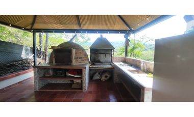 Casa campestre de 697 M2 en 1200 mill en San Joaquin, Ins de La Mesa