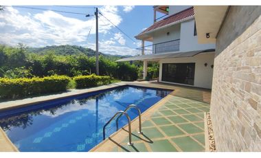 Casa campestre de 697 M2 en 1200 mill en San Joaquin, Ins de La Mesa