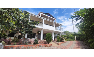 Casa campestre de 697 M2 en 1200 mill en San Joaquin, Ins de La Mesa