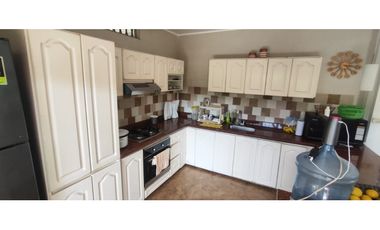 Casa campestre de 697 M2 en 1200 mill en San Joaquin, Ins de La Mesa