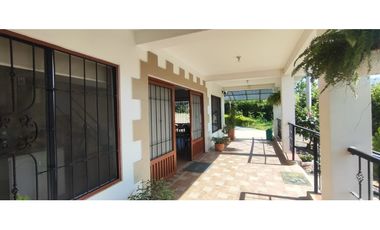 Casa campestre de 697 M2 en 1200 mill en San Joaquin, Ins de La Mesa