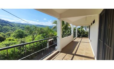 Casa campestre de 697 M2 en 1200 mill en San Joaquin, Ins de La Mesa