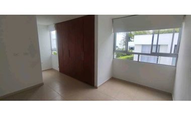 Casa en conjunto de 155 M2 en 499 mill en La Mesa Cund, oportunidad