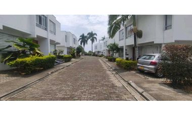 Casa en conjunto de 155 M2 en 499 mill en La Mesa Cund, oportunidad