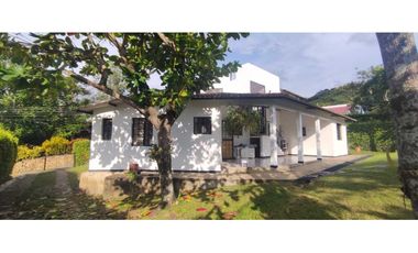 En venta casa campestre de 780 M2, San Joaquín, La Mesa Cund, 480 mill