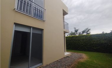 Casa campestre en Conjunto de 247 M2 en La Mesa Cund, en 610 mill