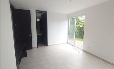 Casa campestre en Conjunto de 247 M2 en La Mesa Cund, en 610 mill