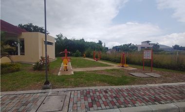 Casa campestre en Conjunto de 247 M2 en La Mesa Cund, en 610 mill