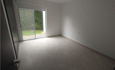 Casa campestre en Conjunto de 247 M2 en La Mesa Cund, en 610 mill