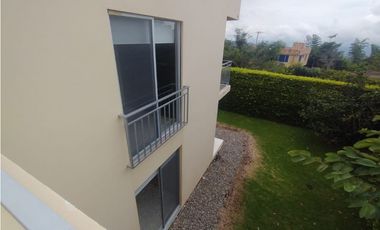 Casa campestre en Conjunto de 247 M2 en La Mesa Cund, en 610 mill