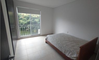 Casa campestre en Conjunto de 247 M2 en La Mesa Cund, en 610 mill