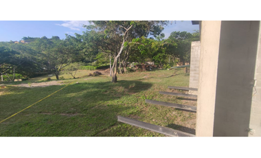 Se vende casa campestre de 144 M2 en 720 mill en La Mesa Cund.