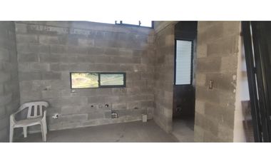 Se vende casa campestre de 144 M2 en 720 mill en La Mesa Cund.