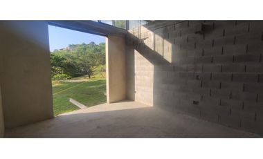 Se vende casa campestre de 144 M2 en 720 mill en La Mesa Cund.