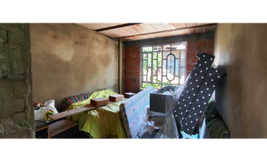 OPORTUNIDAD casa de 140 M2 aprox en 159 mill, San joaquin La Mesa