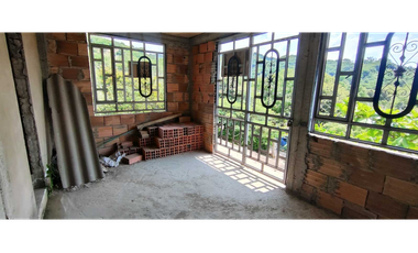 OPORTUNIDAD casa de 140 M2 aprox en 159 mill, San joaquin La Mesa