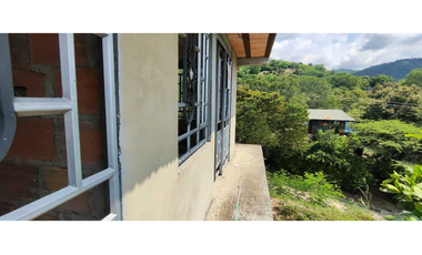 OPORTUNIDAD casa de 140 M2 aprox en 159 mill, San joaquin La Mesa