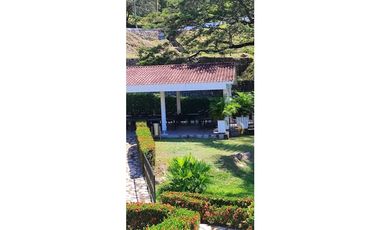 Casa campestre de 1997 M2 en Anapoima Cund, Col en condominio