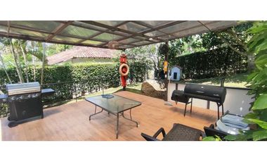 Casa campestre de 1997 M2 en Anapoima Cund, Col en condominio