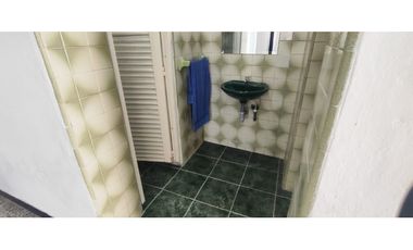 Casa comercial de 260 M2 en 580 millones en La Mesa Cund, COL