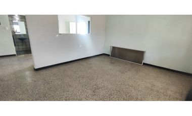 Casa comercial de 260 M2 en 580 millones en La Mesa Cund, COL