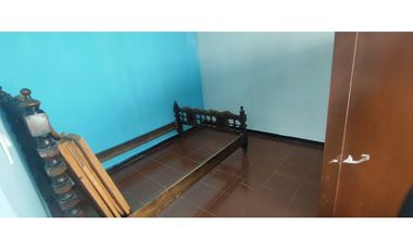 Casa comercial de 260 M2 en 580 millones en La Mesa Cund, COL