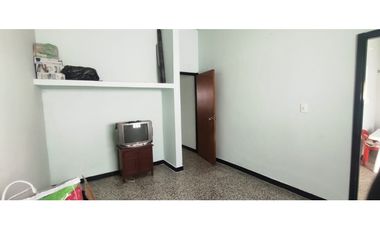 Casa comercial de 260 M2 en 580 millones en La Mesa Cund, COL