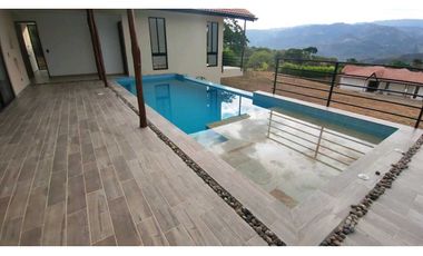 Casas campestres para estrenar en La Mesa Cund, 780 mill en 2000 M2.