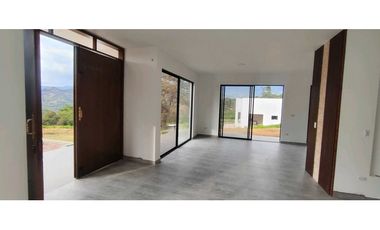 Casas campestres en La Mesa Cund, 1250 M2 en 890 millones.