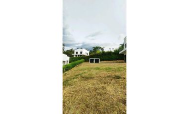 Casas campestres en La Mesa Cund, 1250 M2 en 890 millones.