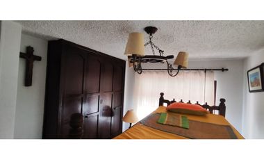 Hermosa casaquinta de 1920 en 790 mill en La  Esperanza, La Mesa Cund