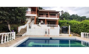 Venta de casa campestre de 2300 M2 en 1300 mill en San Joaquín La Mesa