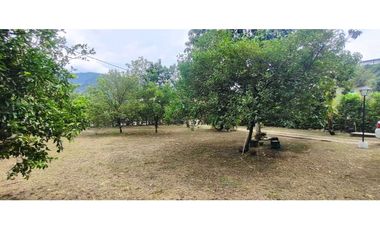 Venta de casa campestre de 2300 M2 en 1300 mill en San Joaquín La Mesa