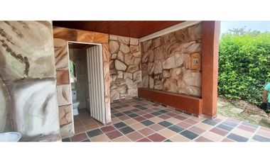 Venta de casa campestre de 2300 M2 en 1300 mill en San Joaquín La Mesa