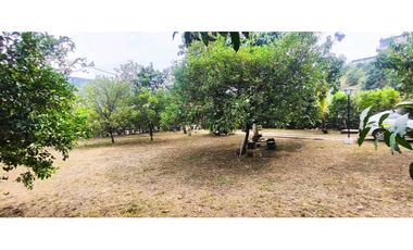 Venta de casa campestre de 2300 M2 en 1300 mill en San Joaquín La Mesa