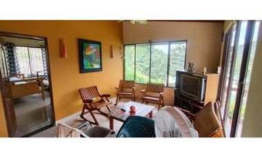 Venta de casa campestre de 2300 M2 en 1300 mill en San Joaquín La Mesa