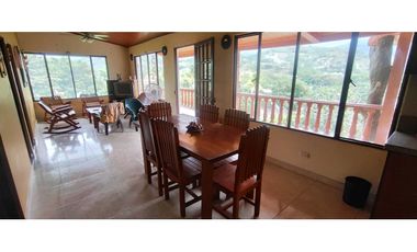 Venta de casa campestre de 2300 M2 en 1300 mill en San Joaquín La Mesa