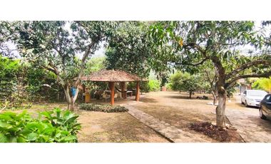 Venta de casa campestre de 2300 M2 en 1300 mill en San Joaquín La Mesa