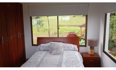 Linda Finca de 1883 M2 en 950 mill en La Capilla, Via Cachipay Cund.