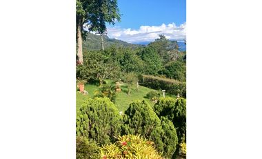 Linda Finca de 1883 M2 en 950 mill en La Capilla, Via Cachipay Cund.