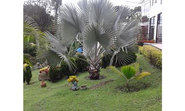 Linda Finca de 1883 M2 en 950 mill en La Capilla, Via Cachipay Cund.