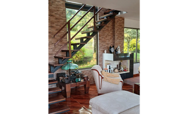 Linda Finca de 1883 M2 en 950 mill en La Capilla, Via Cachipay Cund.