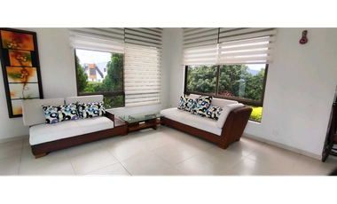 Casa campestre en Condominio de 1704 M2 con piscina en La Mesa cund