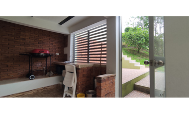 Casa campestre urbana de 800 M2 en 749 mill en La Mesa Cund