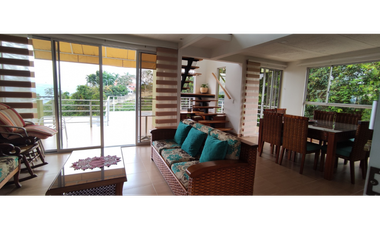 Casa campestre urbana de 800 M2 en 749 mill en La Mesa Cund